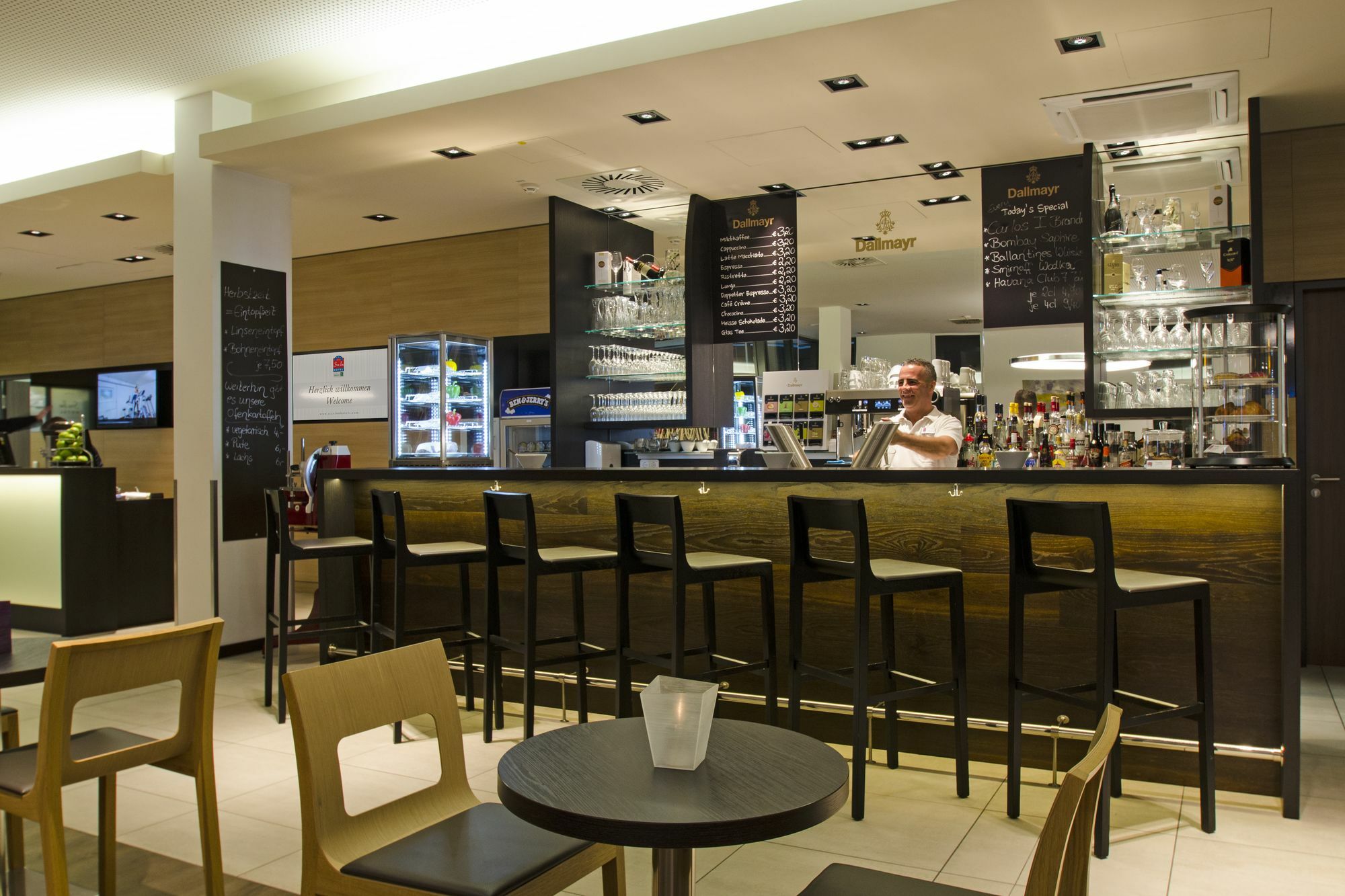 Staycity Aparthotels Heidelberg Esterno foto